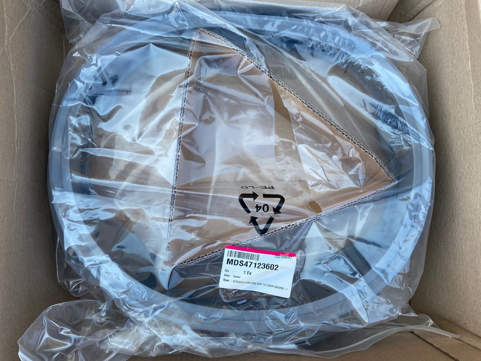 New Genuine OEM LG Washer Door Boot MDS47123602 — thumbnail 4