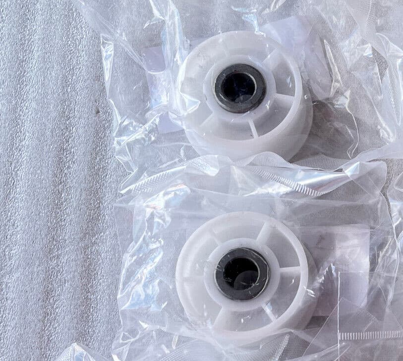 New Samsung Dryer Drum Roller Assembly DC97-07509B  (Set 2) — thumbnail 2