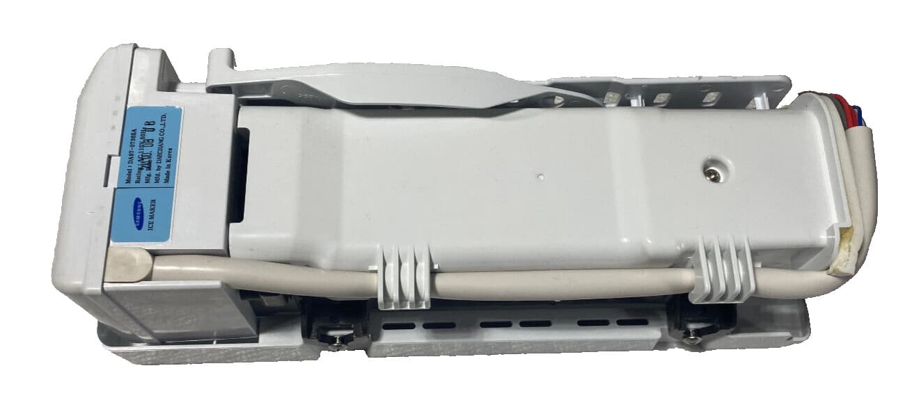 New Genuine OEM GE  Refrigerator Ice Maker WR30X10131 — thumbnail 5