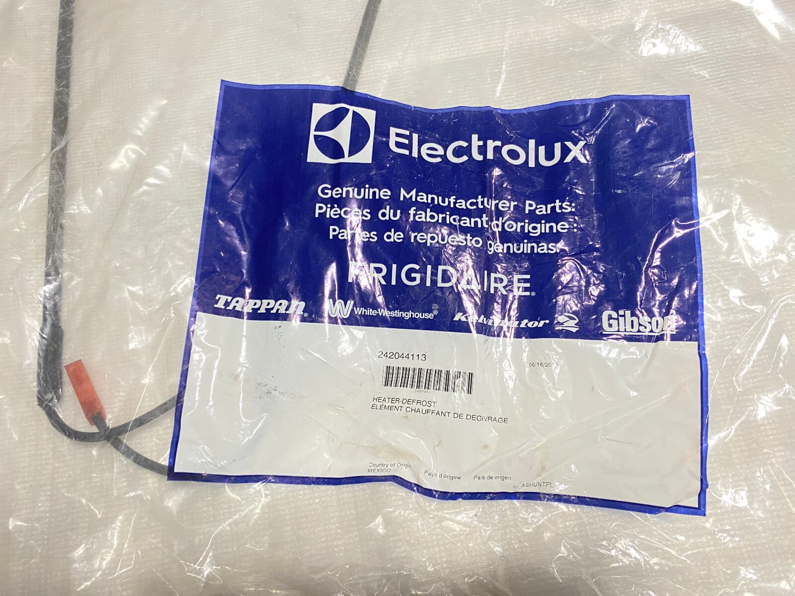 New Genuine Frigidaire Defrost Heater 242044113 — thumbnail 4