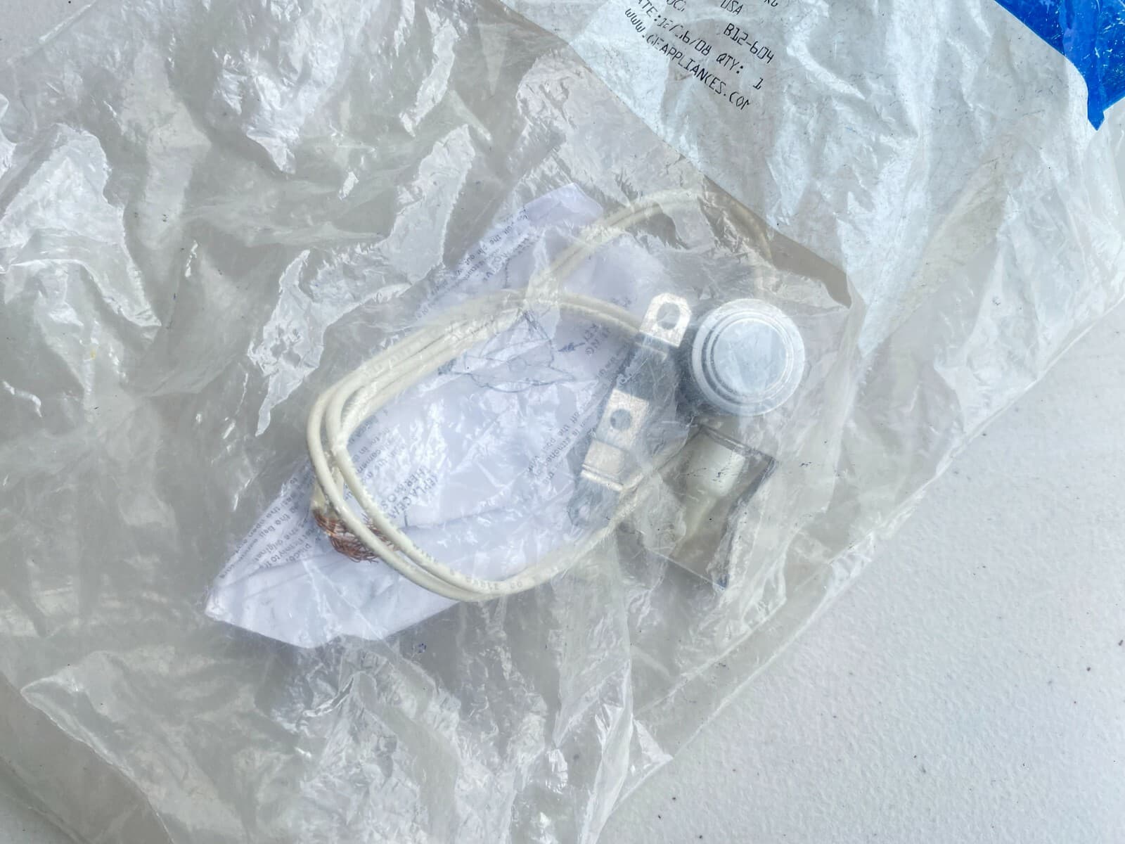 New Genuine OEM GE  Refrigerator Defrost Thermostat  WR50X55 — thumbnail 4