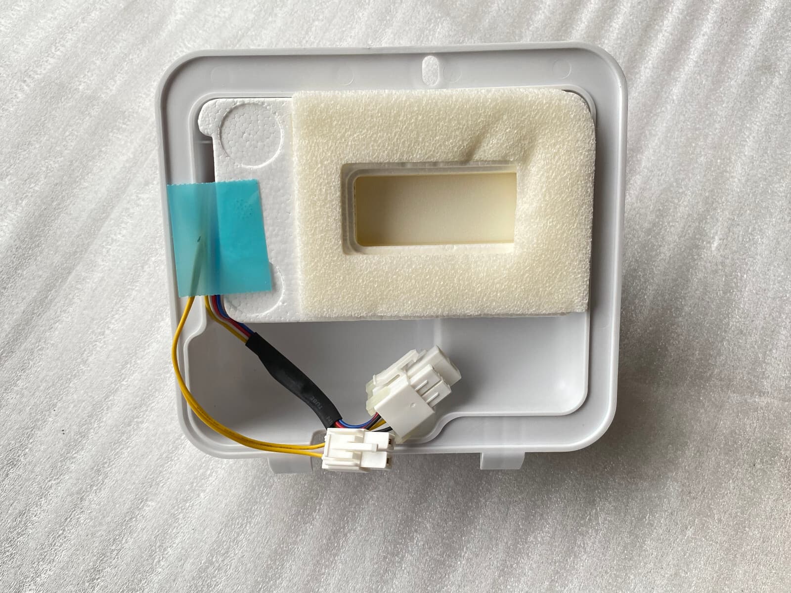 New Genuine GE Refrigerator Damper Motor Cover WR09X10173 — thumbnail 2