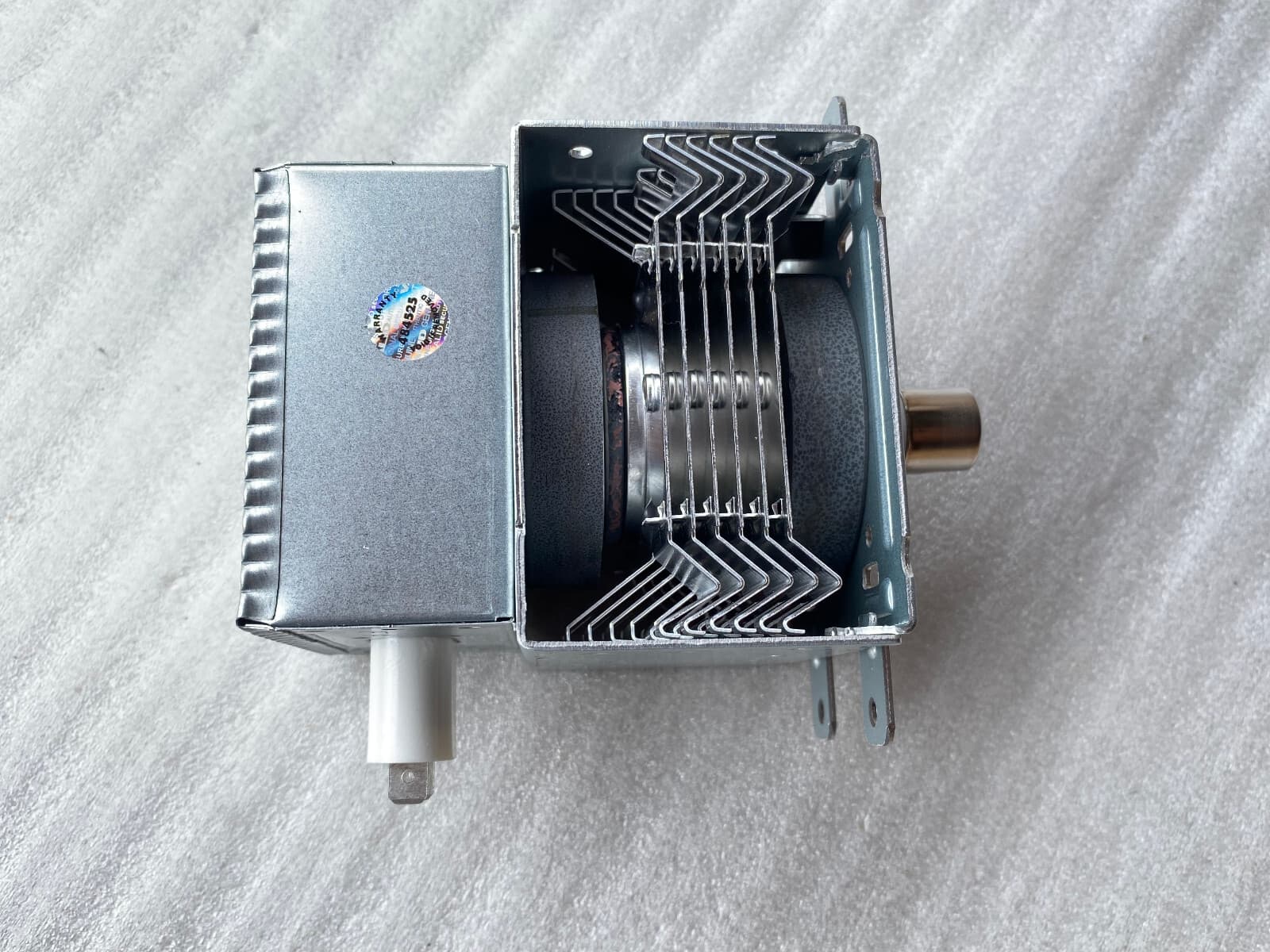 New Genuine GE Microwave Magnetron WB27X10927 — thumbnail 2