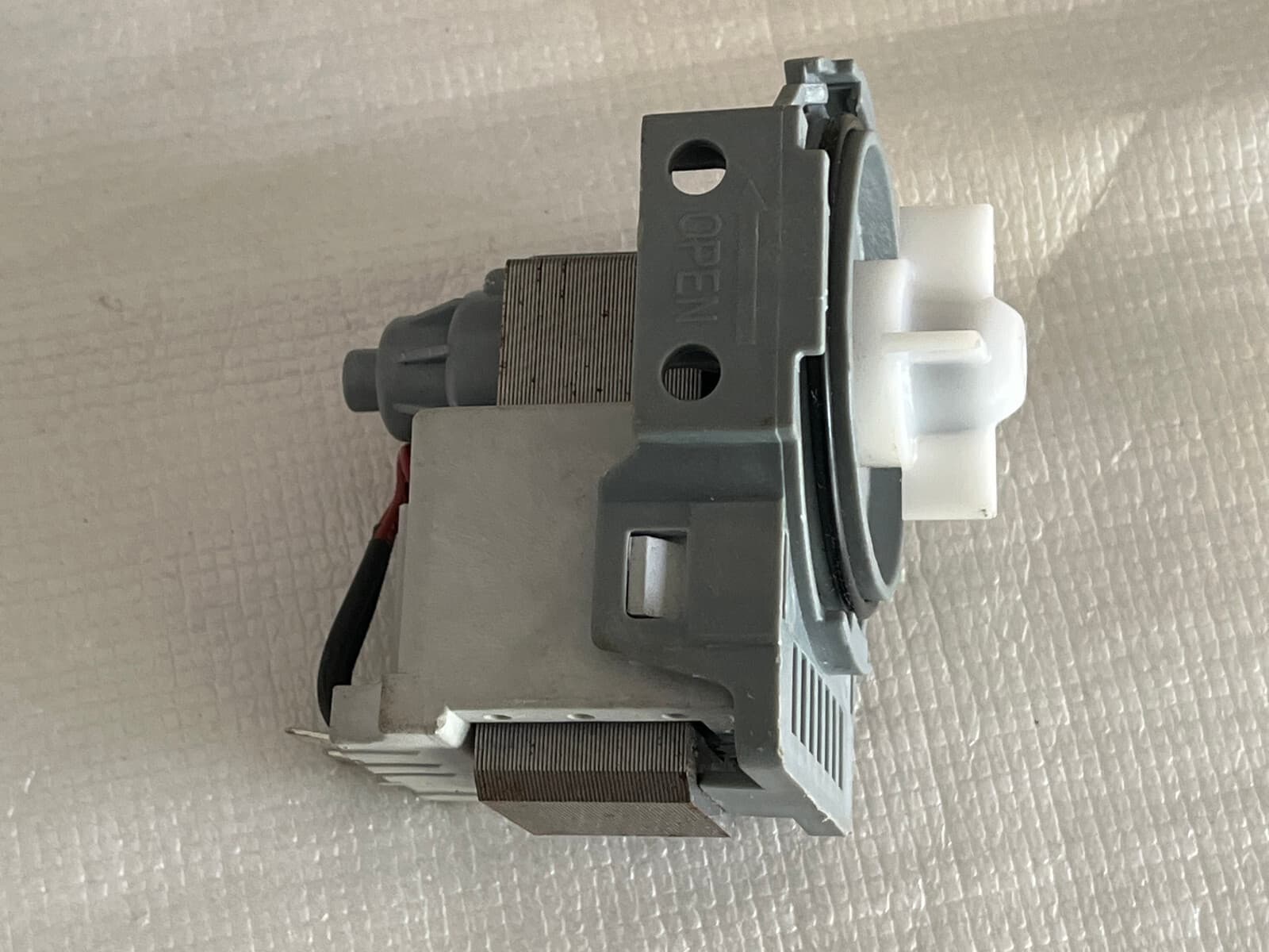 Genuine Samsung Washer Dishwasher Drain Pump DD31-00005A — thumbnail 3