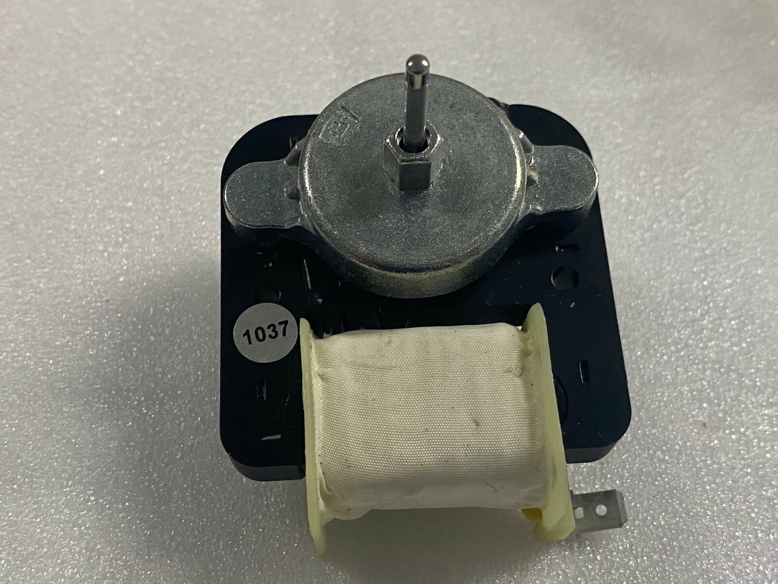 New Genuine Whirlpool Refrigerator Evaporator Fan Motor W10189703 WPW10189703 — thumbnail 2