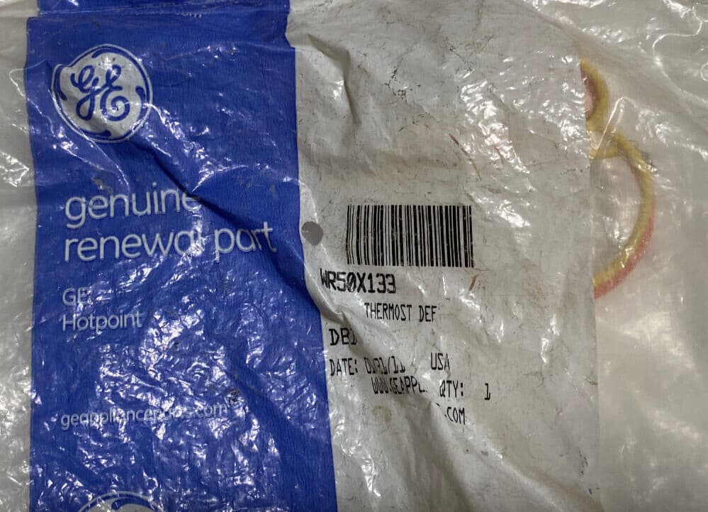 New Genuine OEM GE Refrigerator Defrost Thermostat WR50X133 — thumbnail 3