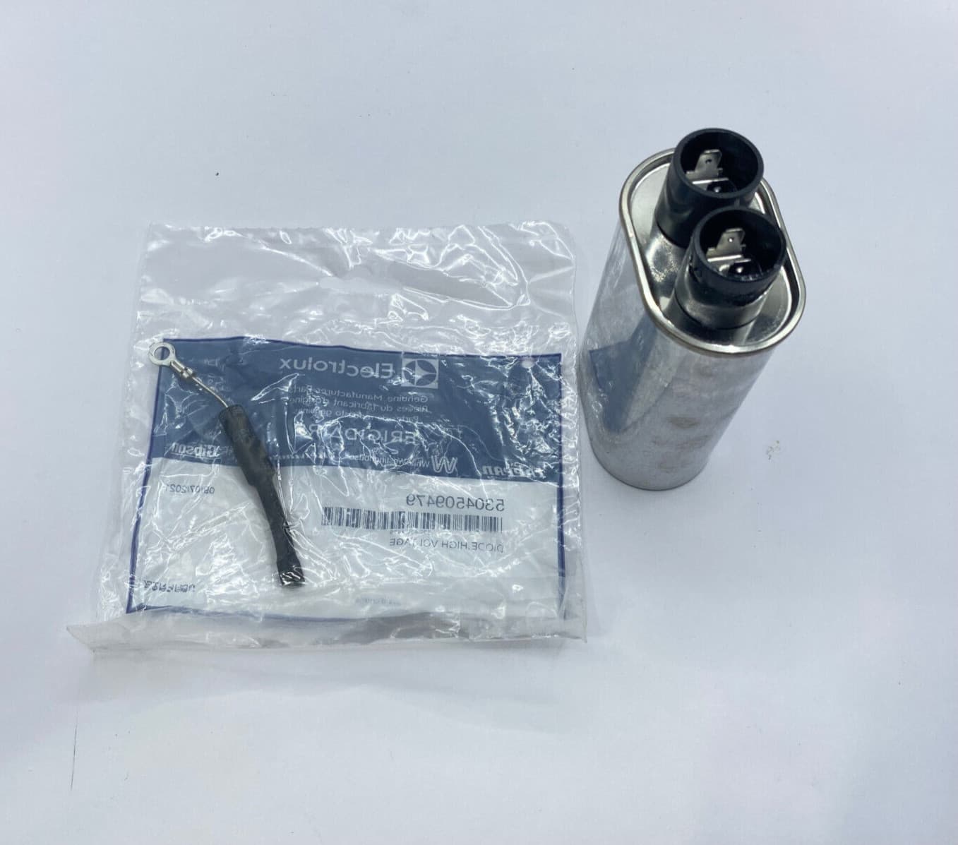NEW Genuine OEM Frigidaire Microwave High-Voltage Capacitor  Kit 5304509478 — thumbnail 2