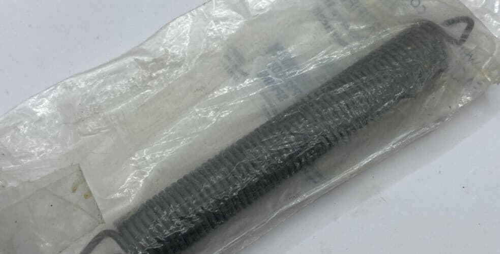 New Genuine OEM Whirlpool Dishwasher Door Spring 8270020 WP8270020 — thumbnail 2