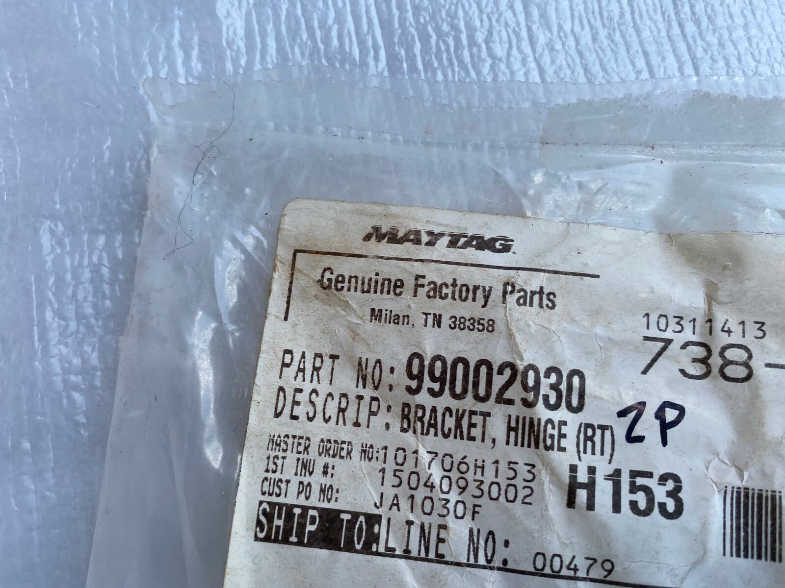 Genuine Maytag , Whirlpool Dishwasher Hinge Bracket 99002930 — thumbnail 3
