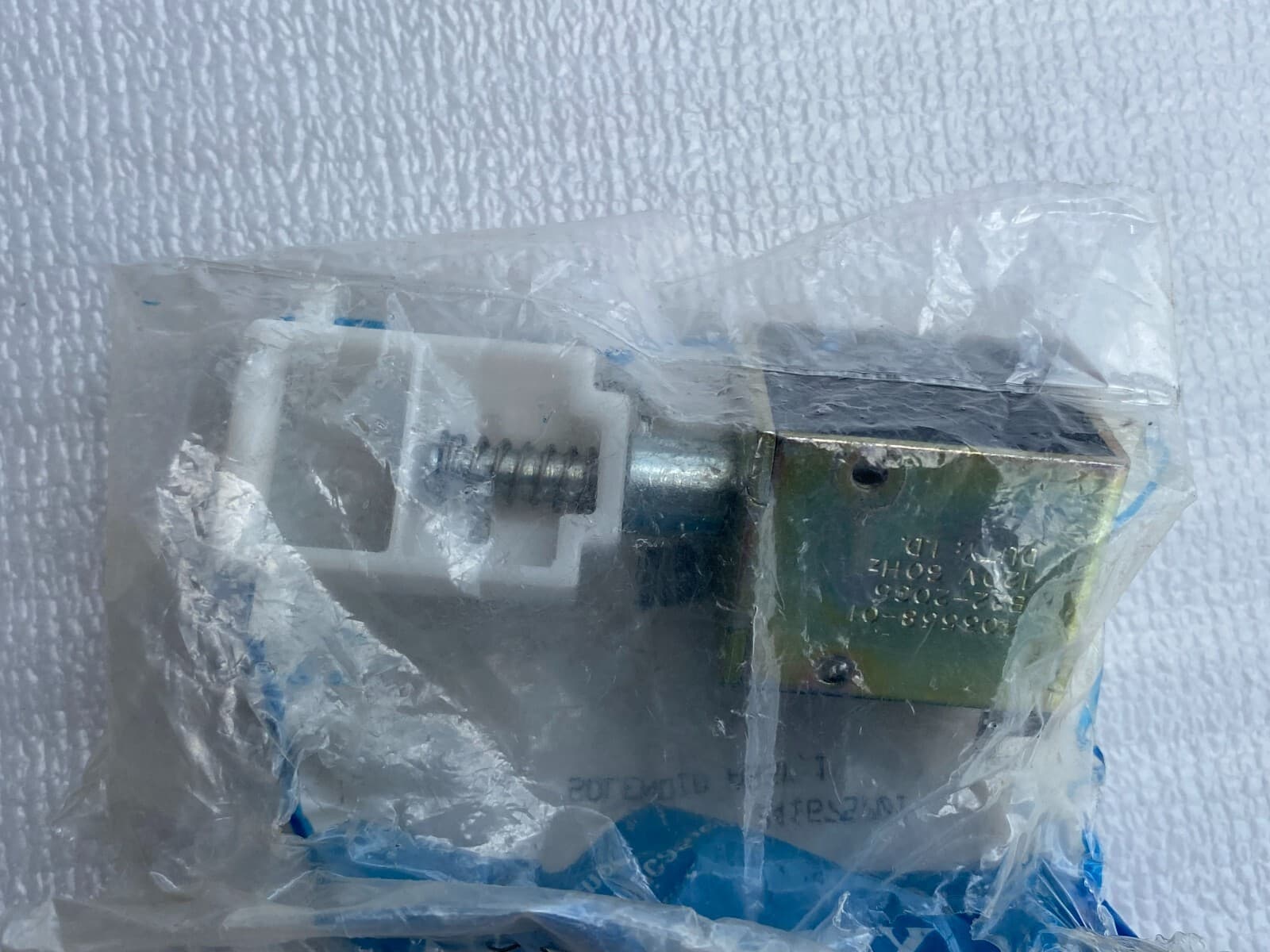 New Genuine OEM Frigidaire Solenoid And Yoke Assembly FRS26H5ASB5 241675701 — thumbnail 11