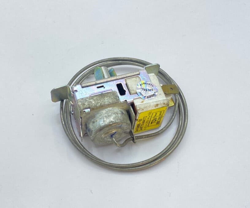 New Genuine OEM Frigidaire Refrigerator Temperature Control 241586503