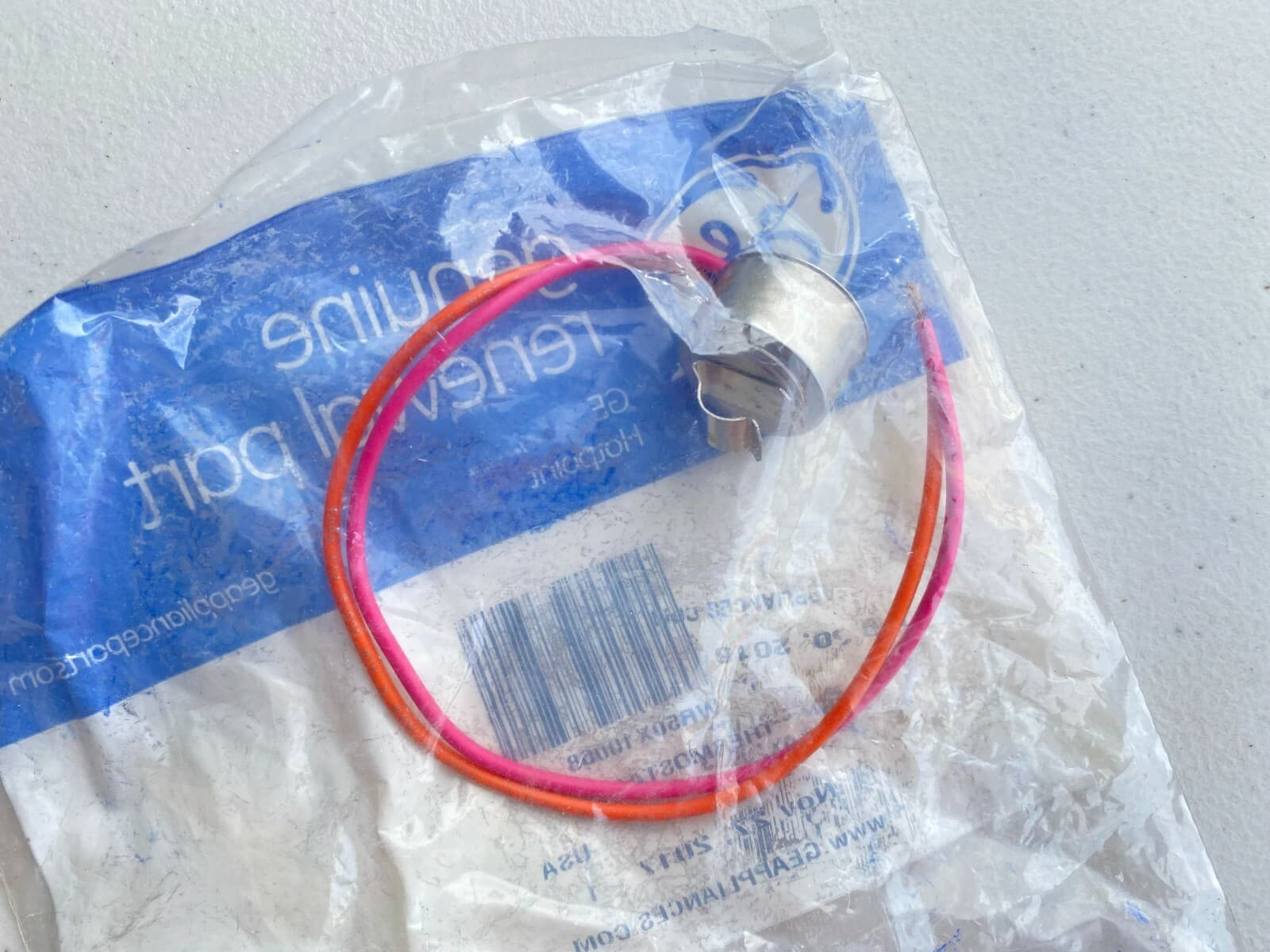 WR50X10068 Genuine OEM GE Refrigerator  Defrost Thermostat  NEW — thumbnail 2