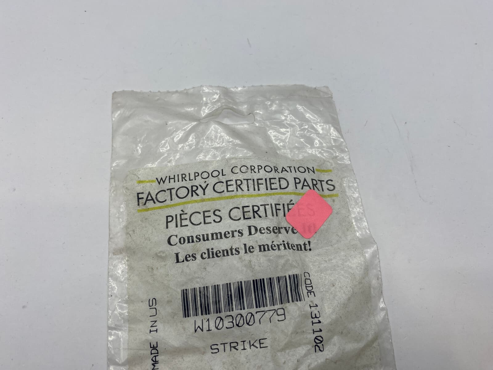 New Genuine OEM Whirlpool  Dishwasher Door Latch Strike  WPW10300779 W10300779 — thumbnail 3
