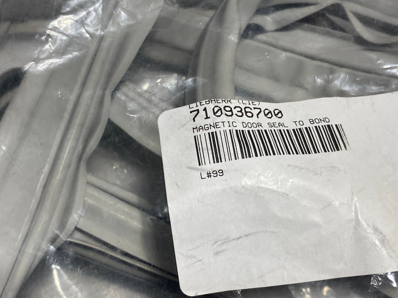 New Genuine OEM Liebherr Refrigerator Door Gasket Gray 710936900 — thumbnail 2