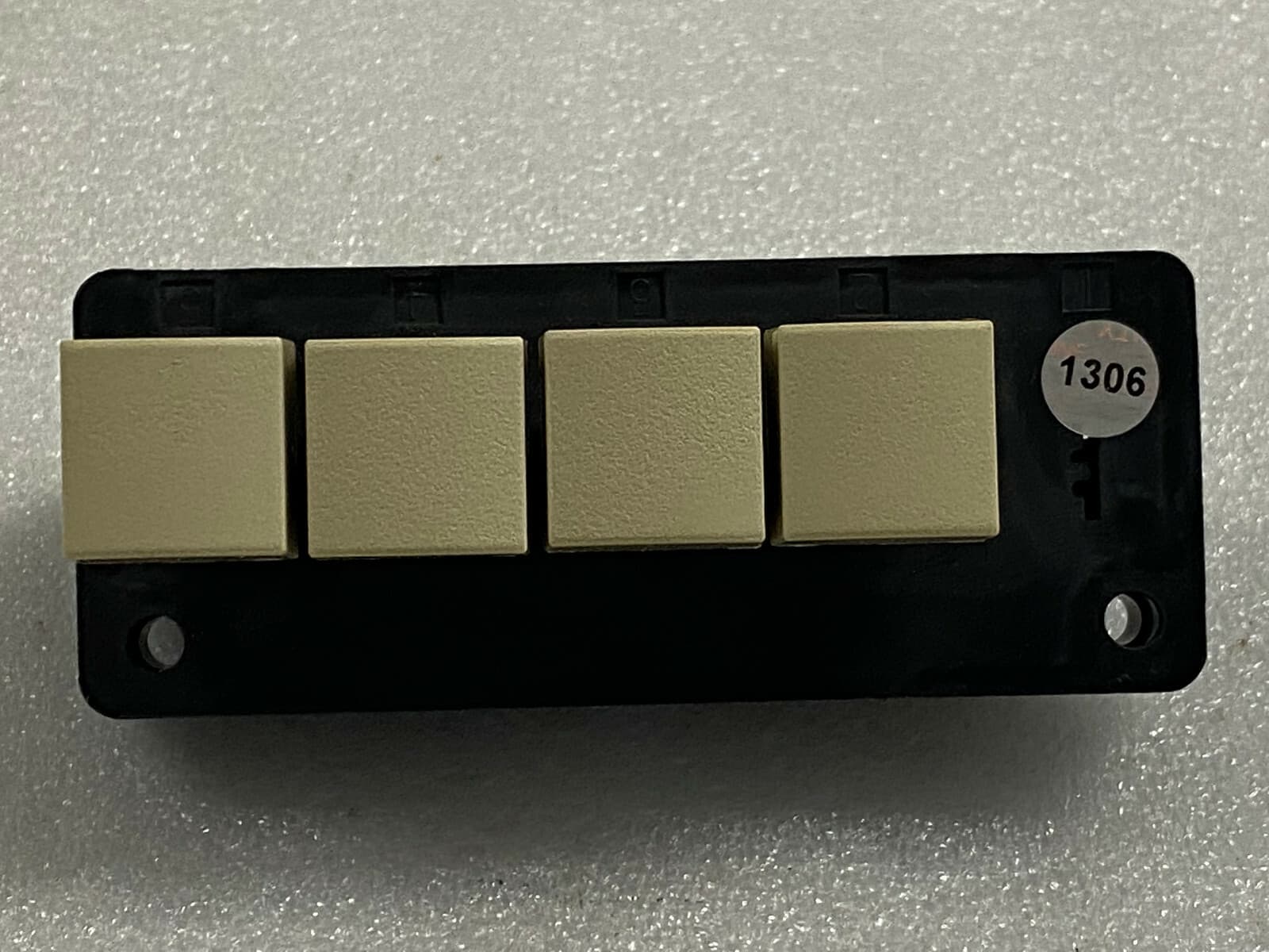 New Genuine  MAYTAG Switch (4BUTTON) 208332