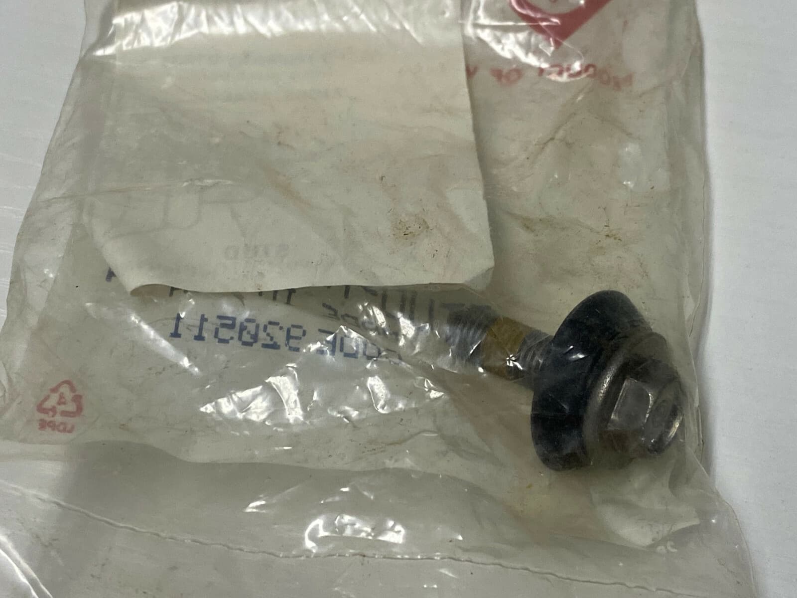 Genuine OEM Whirlpool  Washer Agitator Bolt  285009 — thumbnail 2