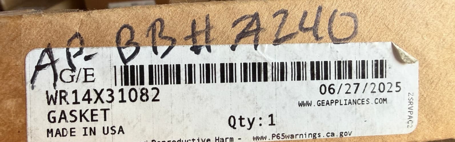 WR14X31082 OEM GE Refrigerator Fresh Food Door Gasket New Genuine — thumbnail 3